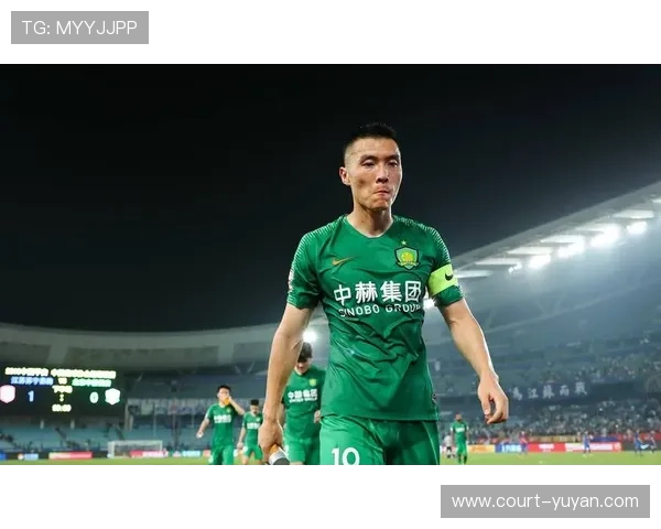 为足球球星配音的幕后英雄是谁揭秘与明星球员的声音之谜